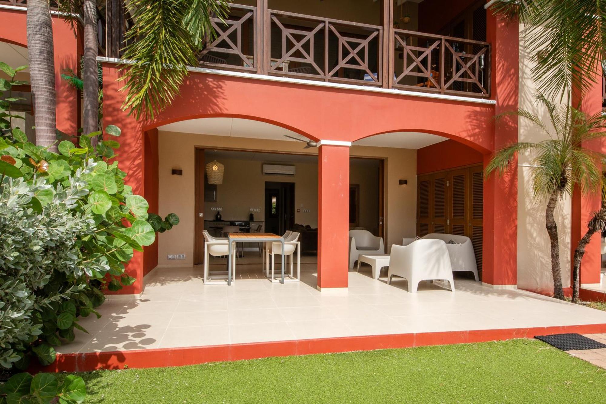 Spanish Water View Apartments - Jan Thiel Area Виллемстад Экстерьер фото