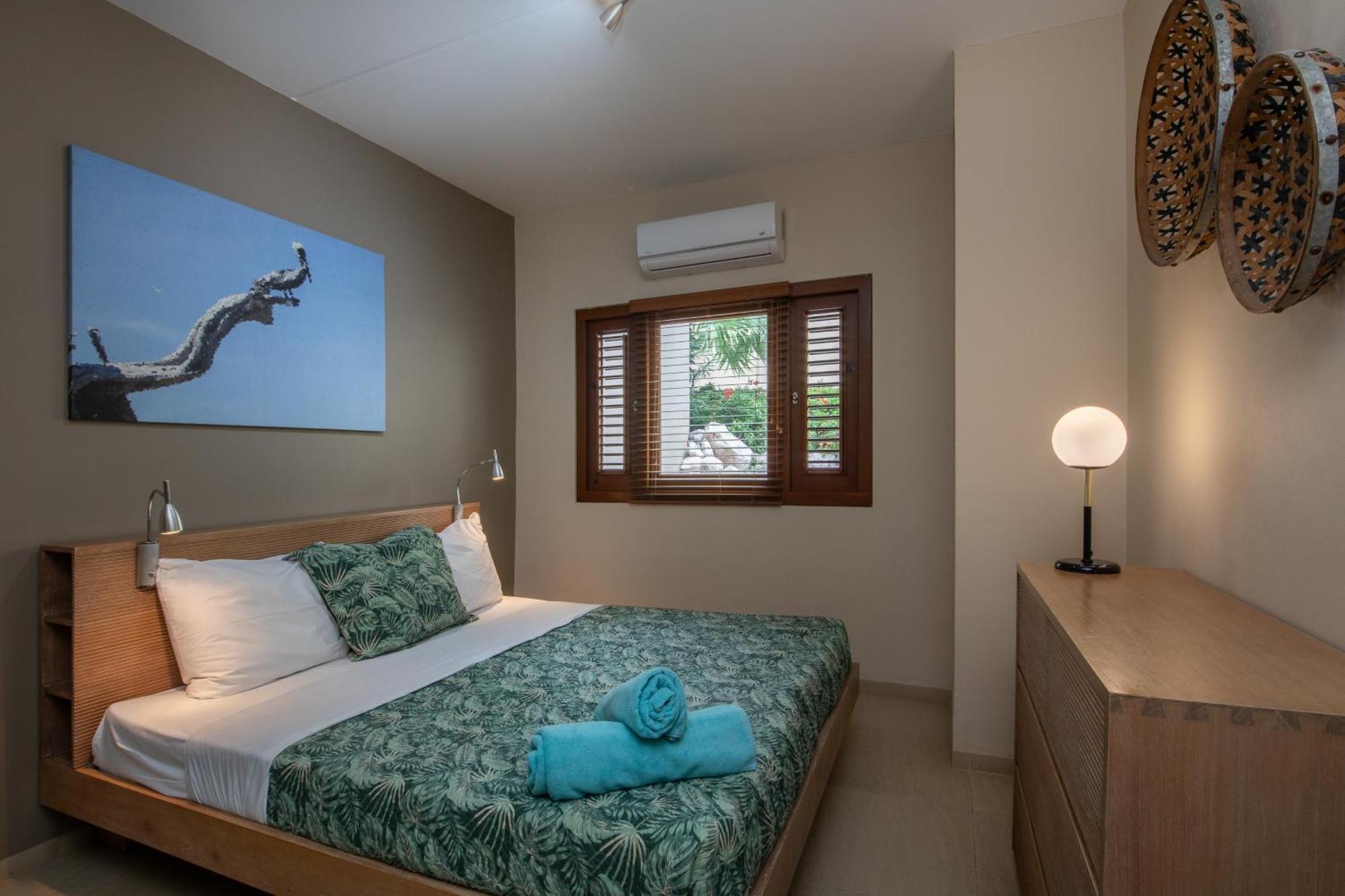 Spanish Water View Apartments - Jan Thiel Area Виллемстад Номер фото