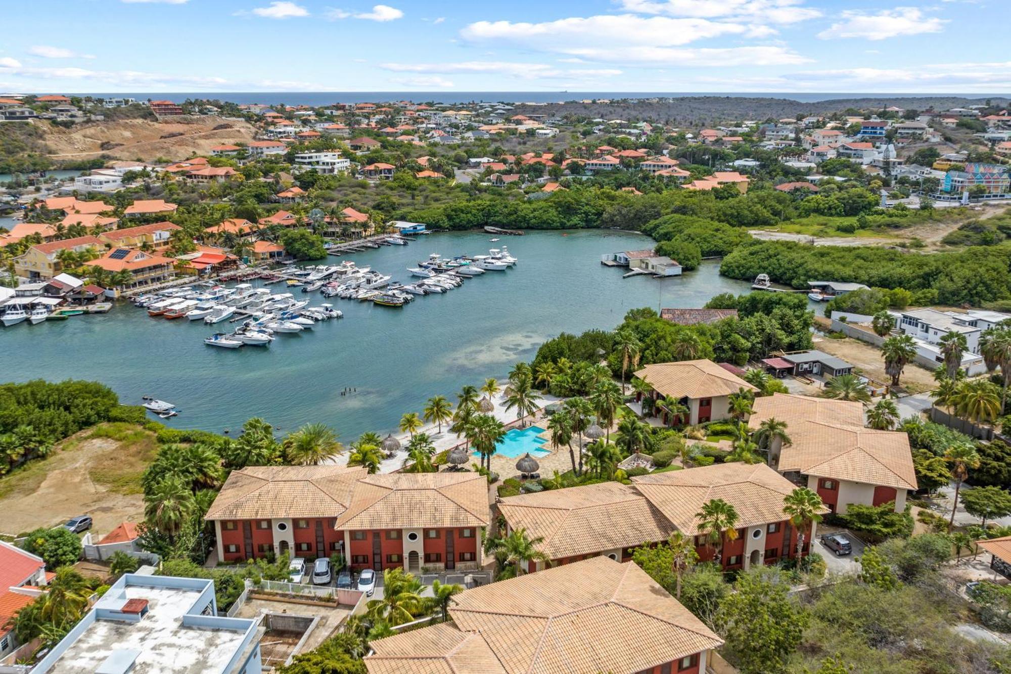 Spanish Water View Apartments - Jan Thiel Area Виллемстад Экстерьер фото