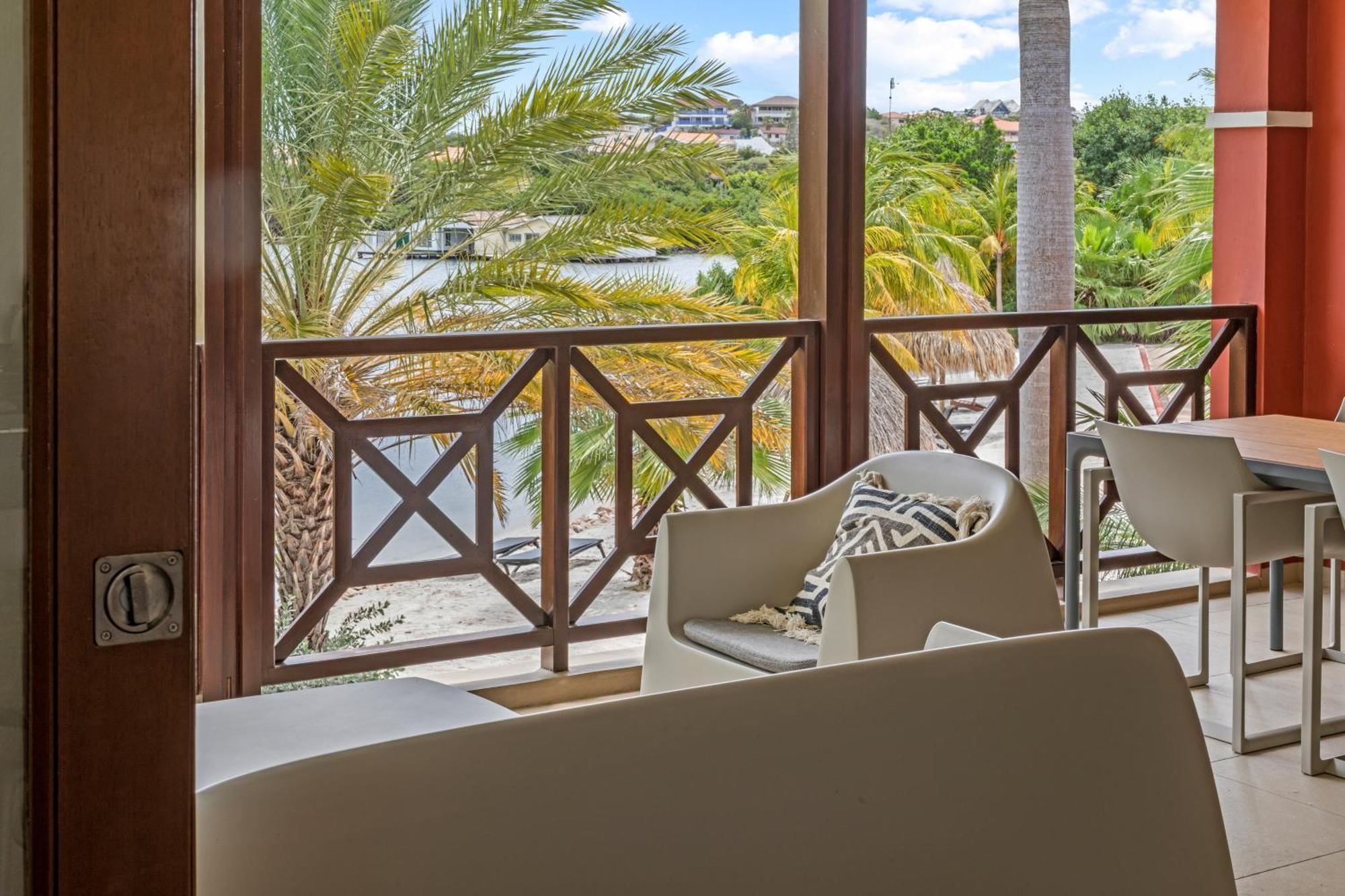 Spanish Water View Apartments - Jan Thiel Area Виллемстад Экстерьер фото